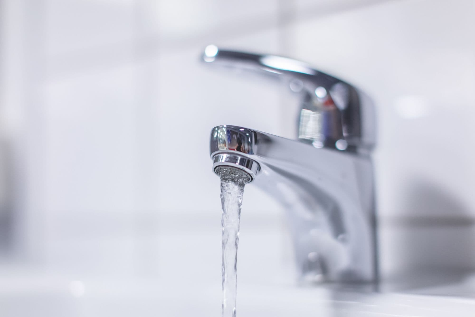 Eau du robinet : comment connaître sa qualité dans votre commune ?