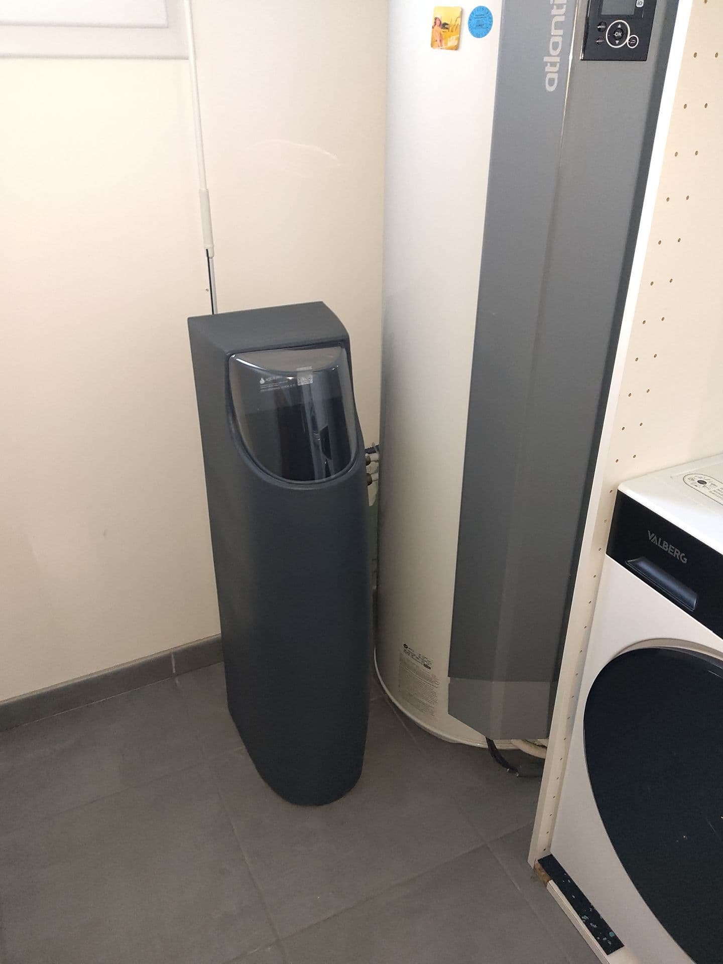 Installation adoucisseur dans une buanderie